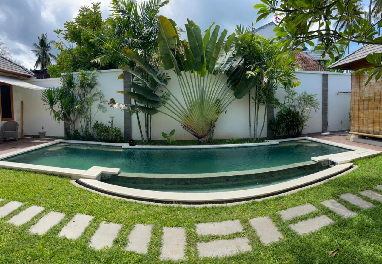 Villa Casa Shanti Deluxe Lovina  Exterior photo